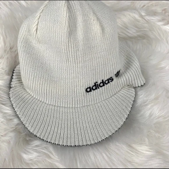 Reversible Adidas Toque - Picture 2 of 3